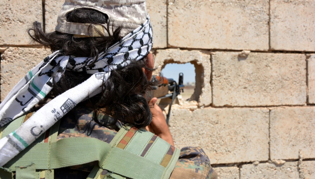 Wspierane przez USA oddziały Syryjskich Sił Demokratycznych (SDF) w sobotę wieczorem rozpoczną ofensywę przeciwko ostatniemu bastionowi Państwa Islamskiego na pograniczu z Irakiem - poinformował Reuters za przedstawicielem SDF.