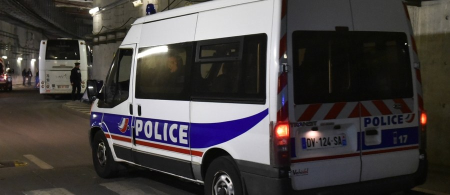 Ciężarna kobieta i dziecko zginęli w pożarze dwupiętrowego domu, do jakiego doszło w Lyonie po eksplozji w znajdującej się na parterze piekarni. Taką informację przekazał prokurator Nicolas Jacquet z Lyonu, który zarządził śledztwo w sprawie przyczyn i okoliczności zdarzenia.