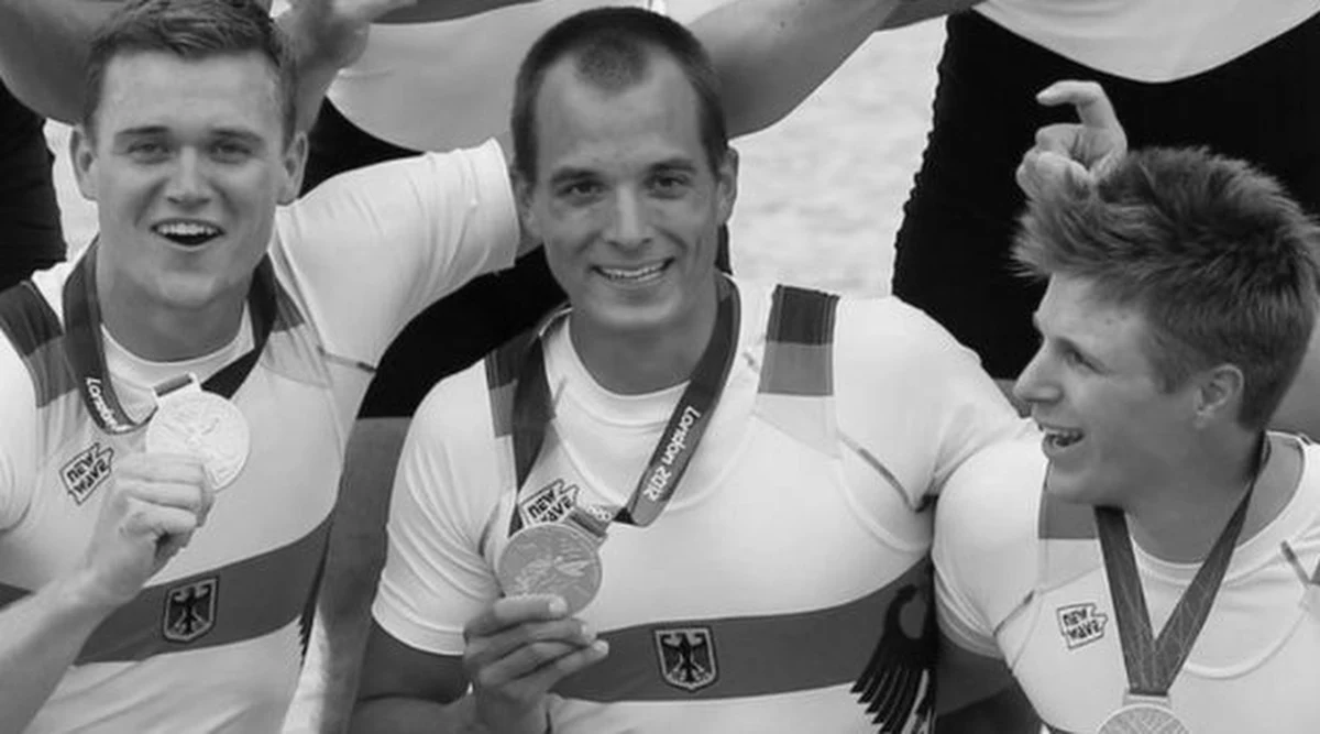 Niemiecki wioślarz, mistrz olimpijski, dwukrotny mistrz świata w ósemce Maximilian Reinelt zmarł podczas jazdy na nartach w trakcie urlopu, który spędzał w szwajcarskim kurorcie St. Moritz.