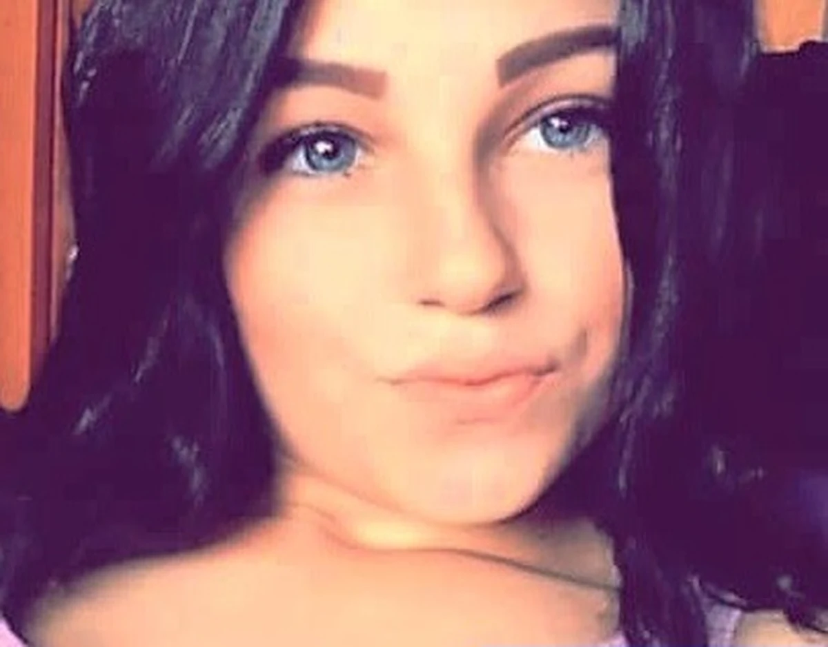 Policjanci z Kętrzyna (woj. warmińsko-mazurskie) prowadzą poszukiwania 17-letniej Anny Jakubiec. Nastolatka ostatni raz widziana była w sobotę 2 lutego. 