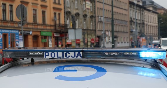 Policja z Bochni w Małopolsce poszukiwała dwuletniego Janka i jego ojca, mieszkańca Trzciany. Mężczyzna ok. godz. 18 po konflikcie z rodziną zabrał syna i oddalił się w nieznanym kierunku. 
