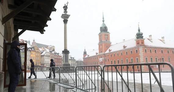 "Decydując się na konferencję w Warszawie polski rząd brał głównie pod uwagę interesy w stosunkach z USA i plany dotyczące zwiększenia bezpieczeństwa Polski" - analizuje w rozmowie z RMF FM, były ambasador w Arabii Saudyjskiej i Iraku Krzysztof Płomiński. Ruszający dziś w stolicy szczyt wzbudził gwałtowny sprzeciw rządu Iranu, który nie został zaproszony na konferencję.