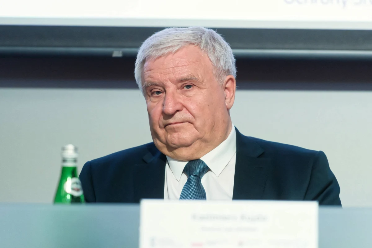 Kazimierz Kujda zostanie wkrótce odwołany z Narodowej Rady Rozwoju działającej przy prezydencie - dowiedział się reporter RMF FM Patryk Michalski. Narodowa Rada Rozwoju to organ konsultacyjno-doradczy głowy państwa. 