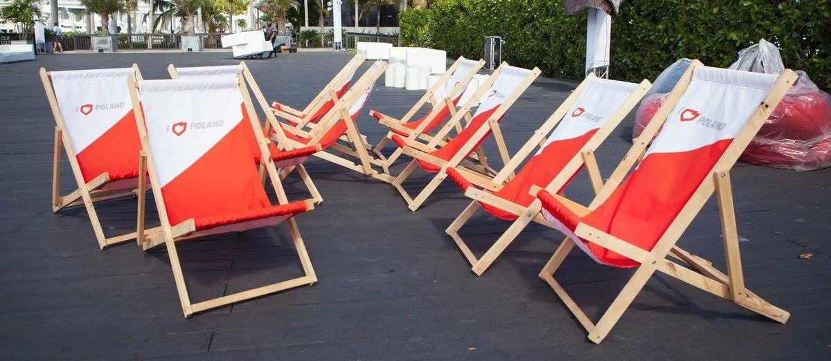 Kilka dni temu promujący Polskę jacht I LOVE POLAND wziął udział w "Biało-czerwonym weekendzie" w Miami. Promująca w ten sposób nasz kraj Polska Fundacja Narodowa starannie unika jednak podania szczegółów dotyczących tej imprezy. Te, które podaje, potwierdzają zaś tylko podejrzenia, że wycieczka członków zarządu PFN do Miami jest sukcesem głównie dlatego, że... tak ją przedstawia sama Fundacja.