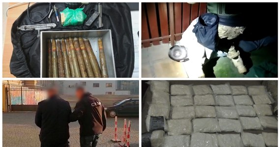 Zbrojną grupę przestępczą zajmującą się handlem narkotykami na dużą skalę rozbili policjanci z radomskiego CBŚP. Zatrzymano 14 osób, przejęto kilkadziesiąt kilogramów amfetaminy, a także broń, amunicję i materiały wybuchowe. 