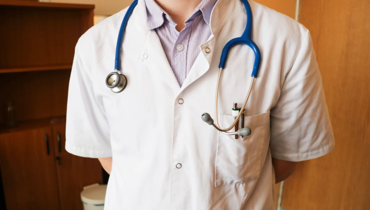 Nieprawdziwa informacja o stanie zdrowia przed operacją uprawnia do wypłaty zadośćuczynienia – gazeta opisuje precedensowy wyrok Sądu Najwyższego w sprawie naruszenia praw pacjenta.