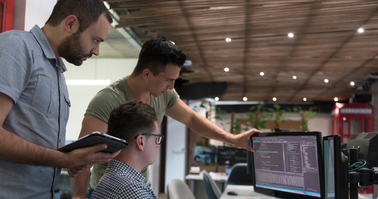 Sztuczna inteligencja zabierze ci pracę? Sprawdź w polskim narzędziu