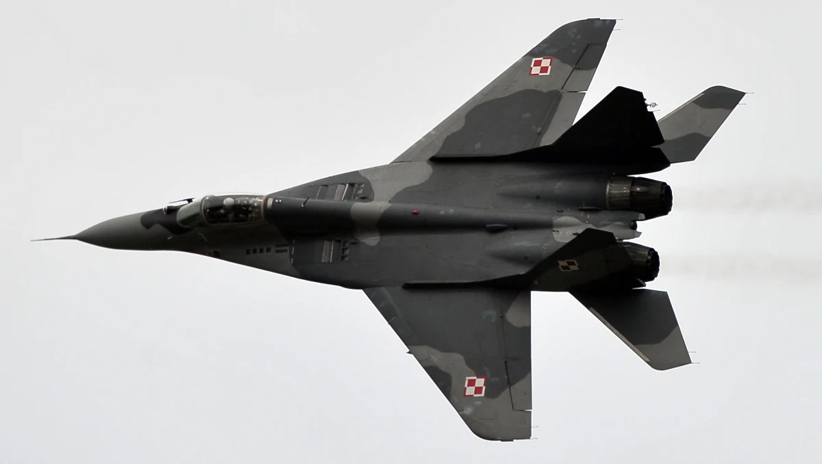 Awaryjne lądowanie myśliwca MiG-29 na terenie Bazy Lotnictwa Taktycznego w Malborku. Pilot trafił do szpitala. 