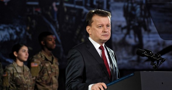 "Pentagon może dostać więcej czasu na przedstawienie Kongresowi USA opinii w sprawie ulokowania baz wojskowych w Polsce" – powiedział szef MON Mariusz Błaszczak, który w Monachium spotkał się z p.o. sekretarza obrony USA Patrickiem Shanahanem.
