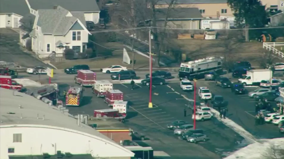 Wiele osób, w tym czterech policjantów, zostało rannych w piątek w strzelaninie w mieście Aurora w stanie Illinois. Jedna osoba zginęła. Napastnika ujęto - poinformowały władze miasta na Twitterze.