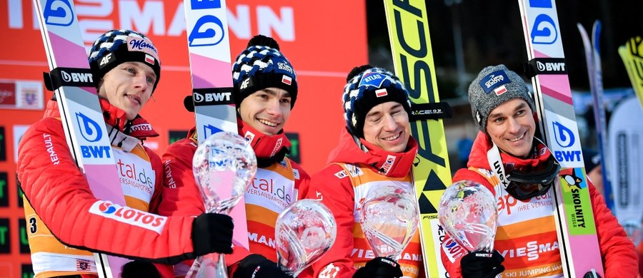 Wszystkich sześciu polskich skoczków narciarskich przebrnęło kwalifikacje do dwóch konkursów Pucharu Świata w Willingen. Najlepiej z nich zaprezentował się Piotr Żyła, który był drugi. Wygrał Niemiec Markus Eisenbichler.