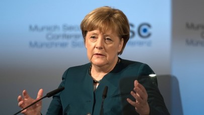 Merkel w Monachium ostrzega przed izolowaniem Rosji 
