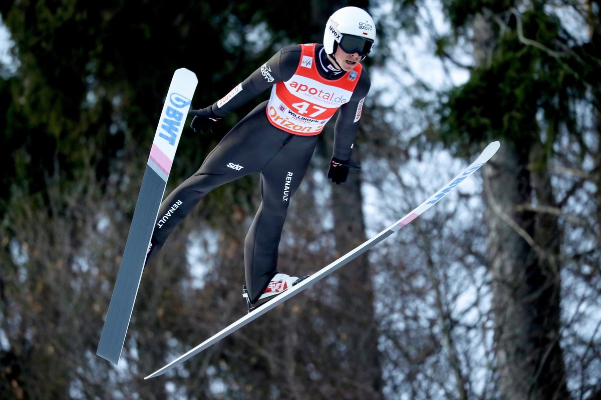 PŚ w skokach. Ryoyu Kobayashi, Markus Eisenbichler, Piotr Żyła - oto pierwsza trójka niedzielnego konkursu indywidualnego w Willingen. Piąte miejsce zajął Dawid Kubacki, siódme Kamil Stoch, na 16. miejscu pojawił się Jakub Wolny, a 30. pozycję zajął Maciej Kot.