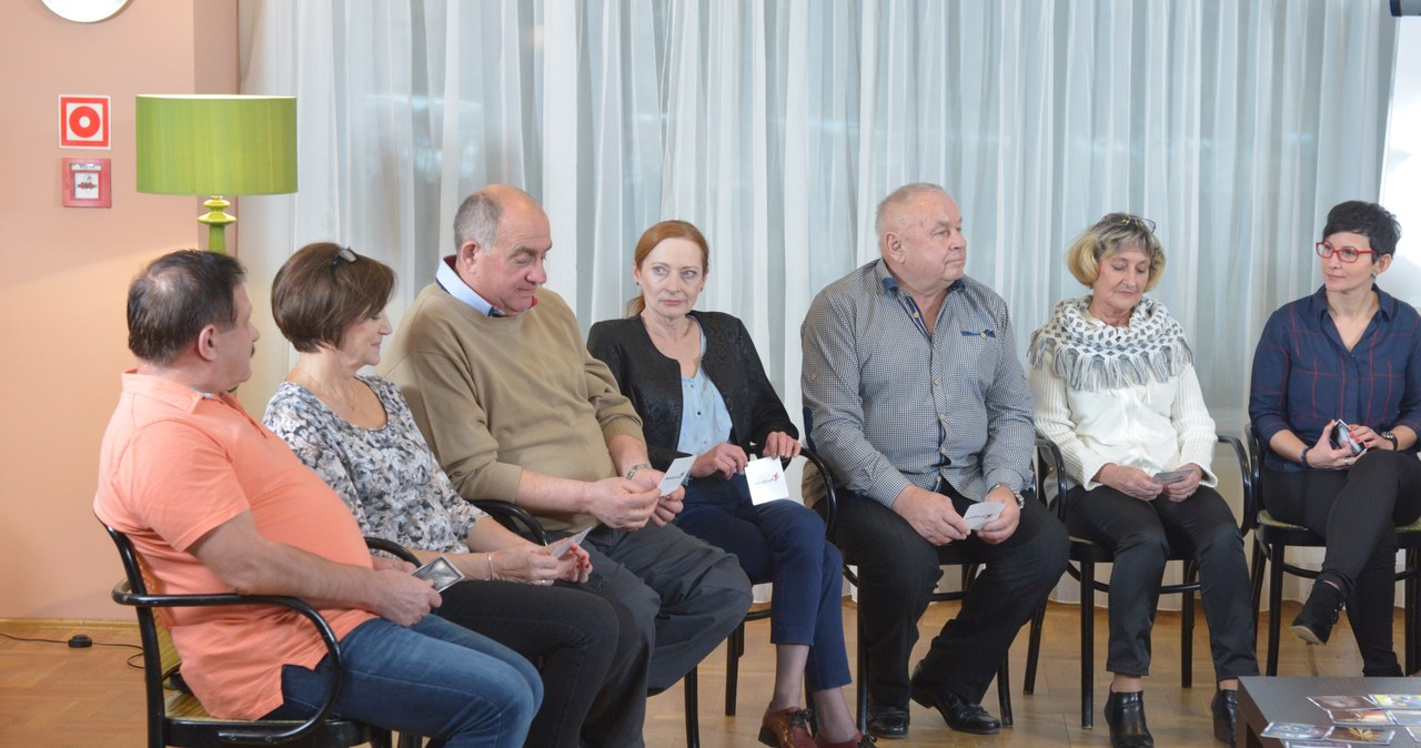 Jak zwykle kolejny odcinek "Sanatorium miłości" wzbudził sporo emocji. Dowiedzieliśmy się, kto został "Kuracjuszem dnia", Ryszard znowu dał się we znaki bohaterom programu, Wiesia zaprosiła jednego z panów na randkę, a Małgorzata zawiodła się na Marku.