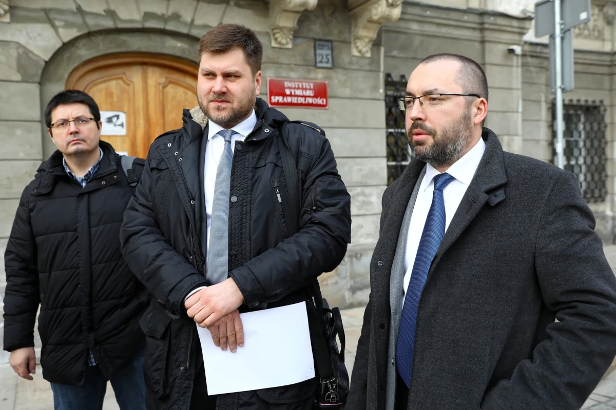 Urząd Komisji Nadzoru Finansowego przekazał przewodniczącemu sejmowej Komisji Finansów Publicznych Andrzejowi Szlachcie raport ws. GetBack w zakresie informacji, które nie są objęte tajemnicą zawodową - poinformował PAP rzecznik KNF Jacek Barszczewski.