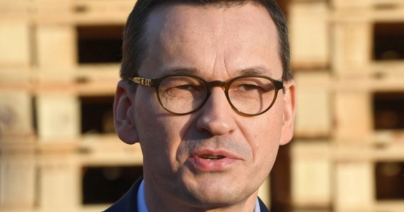 Jestem zbudowany rozmowami, które toczyłem z naszymi partnerami z Grupy Wyszehradzkiej. Wykazali pełne zrozumienie sytuacji i naszego punktu widzenia. Potwierdziło to siłę V4 - powiedział wtorkowej "Rzeczpospolitej" premier Mateusz Morawiecki, komentując reakcję liderów V4 na prośbę o przełożenie szczytu grupy.