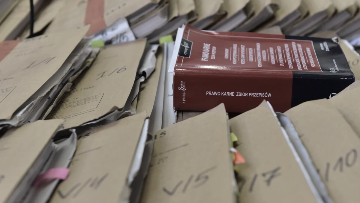 Trzech prokuratorów z Lublina weszło w skład zespołu śledczego, który będzie prowadził postępowanie dotyczące podejrzeń fałszowania podpisów na listach Młodzieży Wszechpolskiej - ustalił reporter RMF FM Krzysztof Zasada. Właśnie powołano tę grupę po przejęciu śledztwa z prokuratury w Białymstoku. 