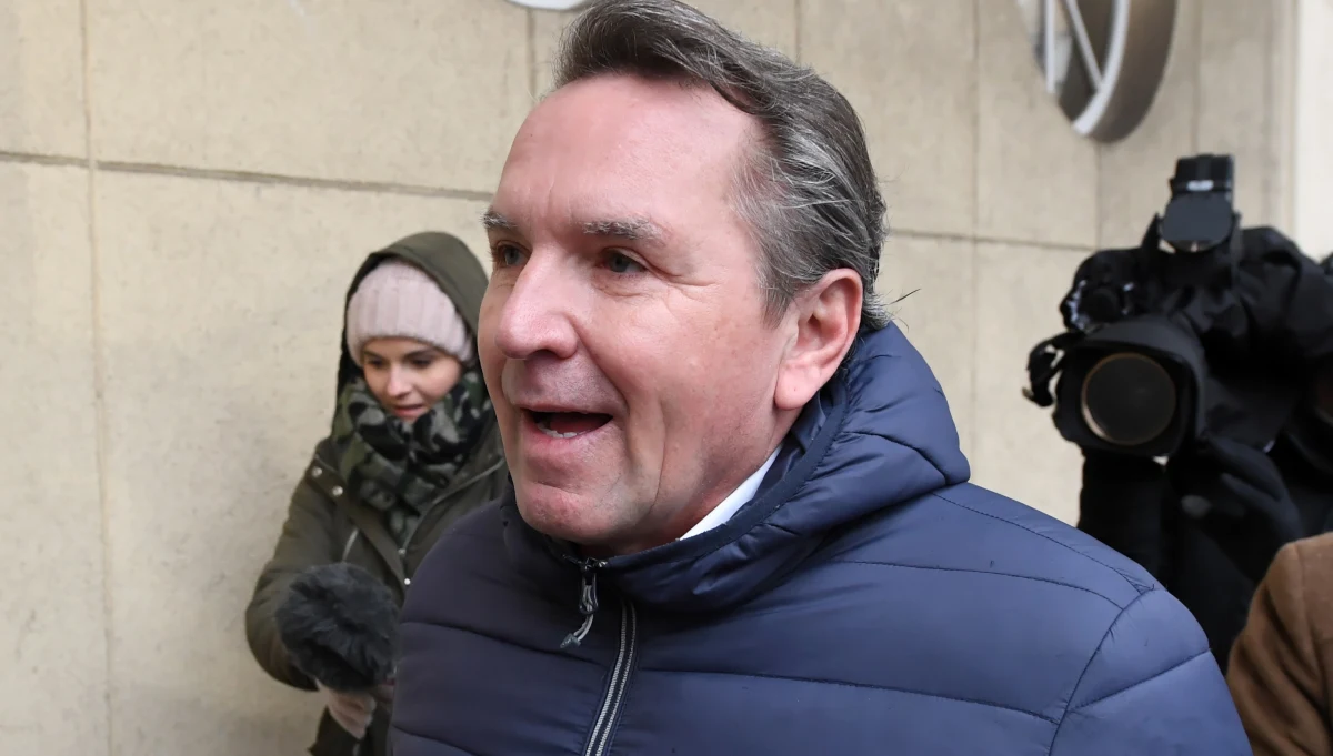 ​Prokuratura Okręgowa w Warszawie poinformowała, że tłumaczka występująca jako biegła w postępowaniu sprawdzającym z zawiadomienia Geralda Birgfellnera, została zmieniona. Chodziło o wątpliwości co do jej bezstronności.