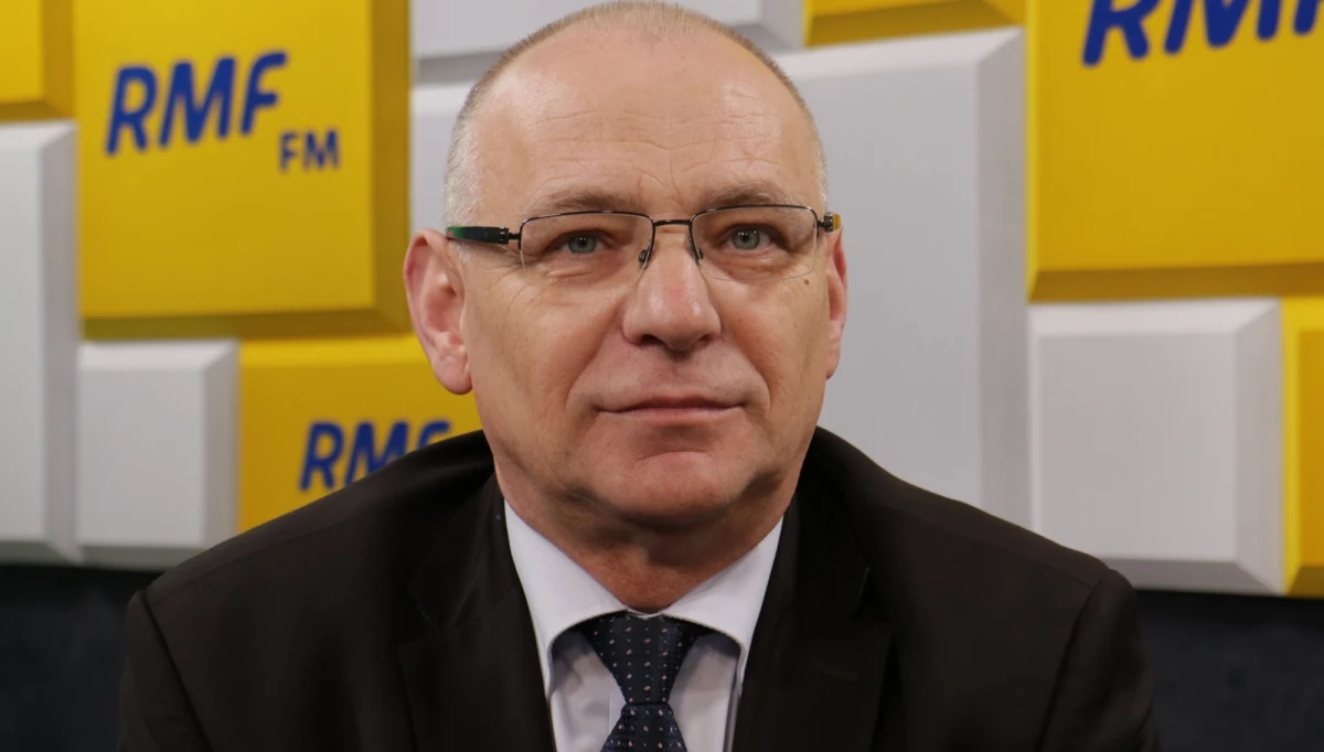 "Absolutnie nie wierzę we wspólne świętowanie 4 czerwca. Jest wielki rozłam i wykopany głęboki dół" - mówi w Popołudniowej rozmowie w RMF FM poseł PO i były działacz opozycji demokratycznej w PRL Jerzy Borowczak. "Dla wszystkich będzie miejsce (na obchodach 4 czerwca – przyp. red.), ale czy będą chcieli w tym uczestniczyć?" - pyta gość Marcina Zaborskiego. I dodaje: "Wiemy, jakie jest stanowisko pana prezydenta i opcji dzisiaj rządzącej co do 4 czerwca. Nie uważają tego za sukces, za zwycięstwo. Mówią obraźliwe rzeczy o  4 czerwca, o Okrągłym Stole..." Polityk podkreśla: "Zapraszamy na obchody wszystkich przywódców europejskich, nawet Viktora Orbana". 