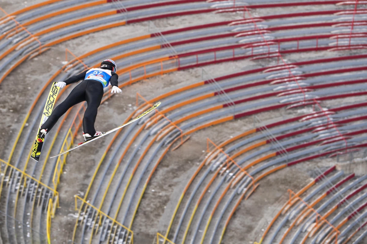 Kwalifikacje do sobotniego konkursu na dużej skoczni to dla polskich kibiców najważniejsze wydarzenie piątku podczas mistrzostw świata w narciarstwie klasycznym w Seefeld. Początek o godzinie 14.30.