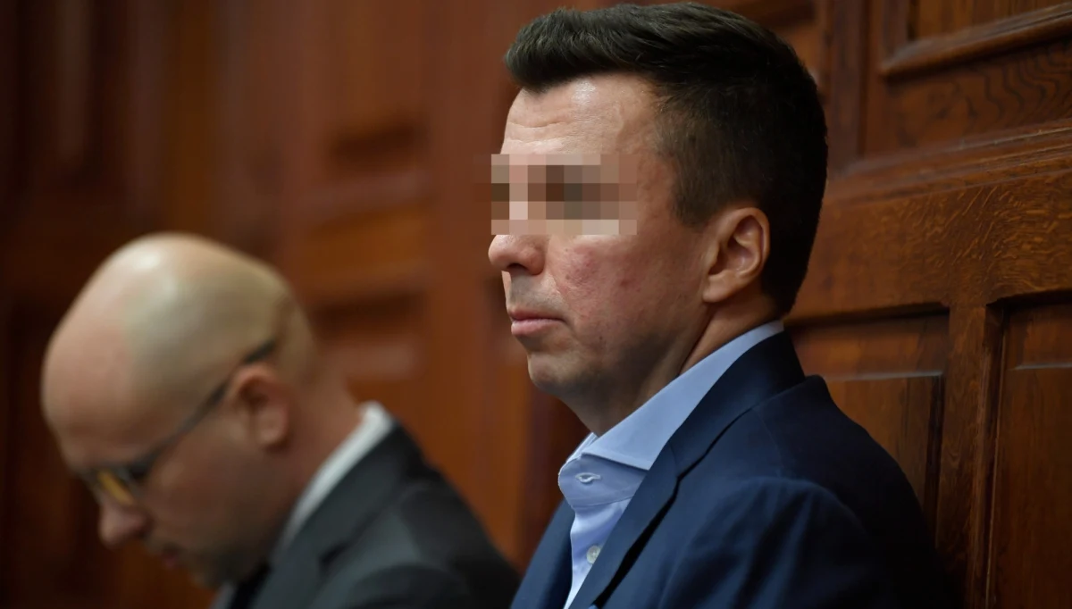 ​Policja nie może odnaleźć Marka F., biznesmena prawomocnie skazanego na 2,5 roku więzienia za zlecanie nagrywania polityków w stołecznych restauracjach - informuje "Super Express". Sąd już kilka tygodni temu kazał go doprowadzić do więzienia. Trwają poszukiwania.