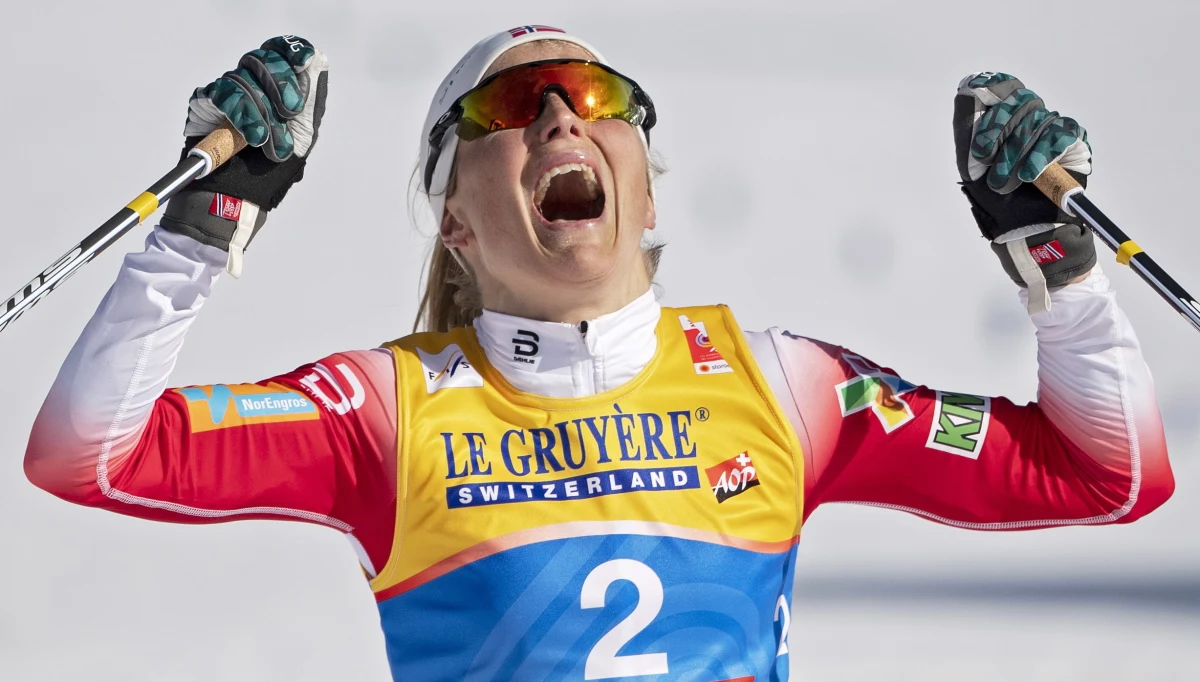 ​Norweżka Therese Johaug zdobyła w biegu łączonym złoty medal narciarskich mistrzostw świata w Seefeld. Drugą na mecie, rodaczkę Ingvild Flugstad Oestberg wyprzedziła o 57,6 s. Trzecia była Rosjanka Natalia Niepriajewa, a najlepsza z Polek Izabela Marcisz zajęła 27. miejsce.