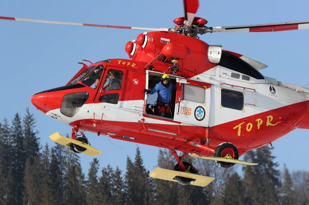 Tatrzańscy ratownicy podsumowali kończące się dzisiaj ferie zimowe. W ciągu niespełna półtora miesiąca w górach pomogli blisko 80 turystom. Dwóch niestety nie dało się uratować - mówi ratownik dyżurny TOPR Witold Cikowski