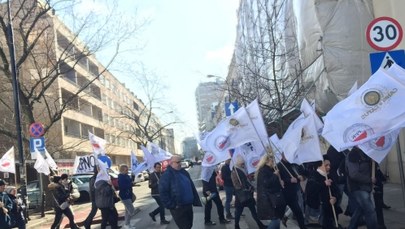 Protest przed Sejmem. "Więcej pieniędzy na rolnictwo" 