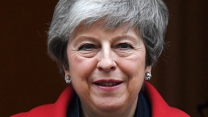 Premier May otworzyła drogę do opóźnienia brexitu 