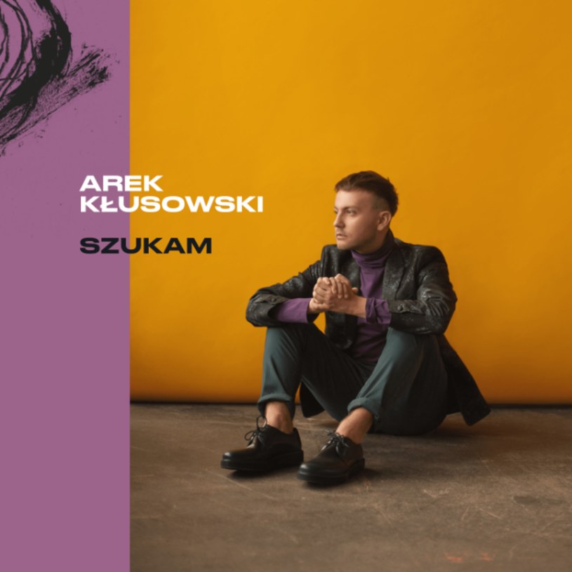 Piosenka "Szukam" zwiastuje debiutancką płytę Arka Kłusowskiego "Po tamtej stronie", która ukaże się już 22 marca. 