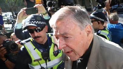 Kardynał Pell ma trafić do aresztu. Usłyszał zarzuty molestowania seksualnego 