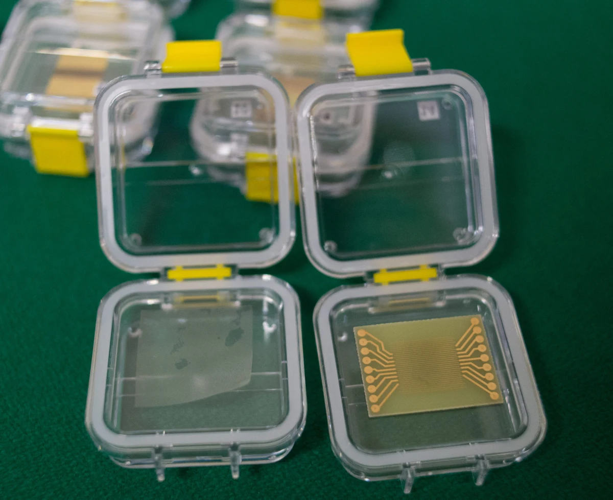 Centralne Biuro Antykorupcyjne kontroluje warszawski Instytut Technologii Materiałów Elektronicznych - informuje Polska Agencja Prasowa. Kontrola ma dotyczyć umów dzierżawy prywatnym firmom, powierzchni i aparatury w placówce. 