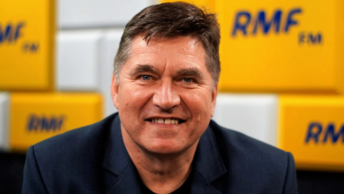 Lider zespołu Bayer Full Sławomir Świerzyński potwierdził w Porannej Rozmowie w RMF FM, że odchodzi z PSL. Jak znaczył wysłał już pismo z rezygnacją. Podczas rozmowy Robert Mazurek poruszył też temat, o którym Świerzyński mówił w telewizji Polsat News. Lider zespołu Bayer Full przyznał, że był molestowany w dzieciństwie. Jak dodał w RMF FM, byli to bliźniacy, których potem widywał na spotkaniach politycznych.