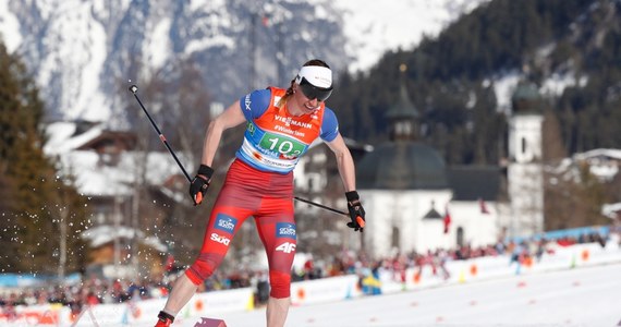 Odległe 13. miejsce zajęły polskie biegaczki - Monika Skinder, Justyna Kowalczyk, Izabela Marcisz i Urszula Łętocha - w sztafecie 4x5 km na MŚ w austriackim Seefeld. Złoty medal wywalczyły Szwedki.