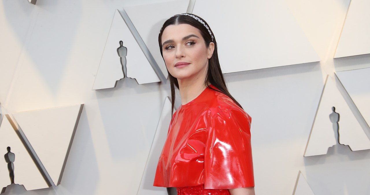 Zdobywczynię Oscara Rachel Weisz możemy obecnie oglądać jako księżnę Sarah w "Faworycie". Niewiele osób wie, że aktorka potrafi z wielką determinacją walczyć o najlepsze role. Raz zdarzyło się jej się wsiąść do samolotu w Los Angeles, by móc w Londynie przez godzinę spotkać się z reżyserem.