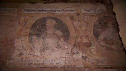 Niecodzienne odkrycie: Renesansowe freski na ścianach pałacu w Strudze