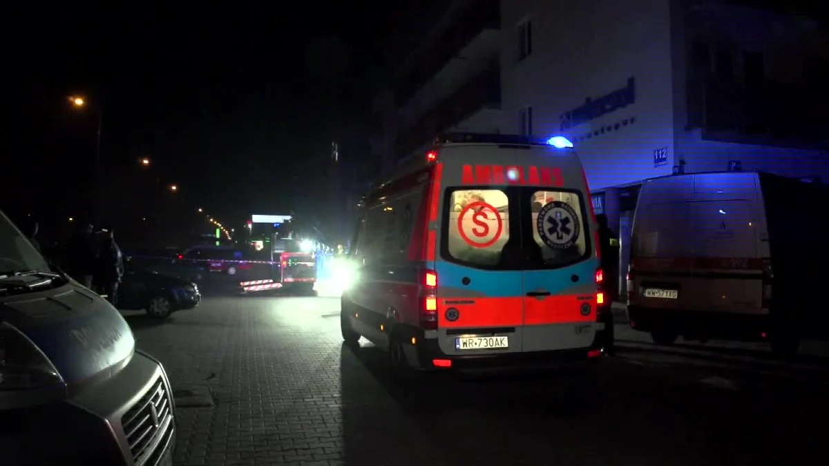 Około 100 osób zostało ewakuowanych po wybuchu, do którego doszło w jednym z bloków w Radomiu. Poszkodowana została jedna osoba. 