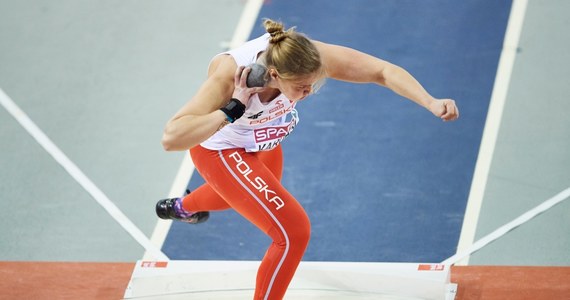 18,23 – taki wynik uzyskała Klaudia Kardasz w finale pchnięcia kulą podczas lekkoatletycznych halowych mistrzostw Europy w Glasgow, ostatecznie zajmując piąte miejsce. Z medalami w tej kategorii do domu wrócą Bułgarka Radosława Mawrodiewa, Niemka Christina Schwanitz oraz Węgierka Anita Marton.