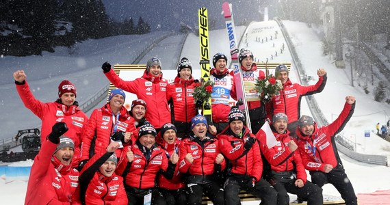 Niewiele brakowało, a kończące się mistrzostwa świata w narciarstwie klasycznym w Seefeld byłyby pierwszymi od 14 lat, w których Polacy nie wywalczyli medalu. Ostatecznie zawodnicy przywiozą złoty i srebrny, co jest najlepszym osiągnięciem od 2013 roku.