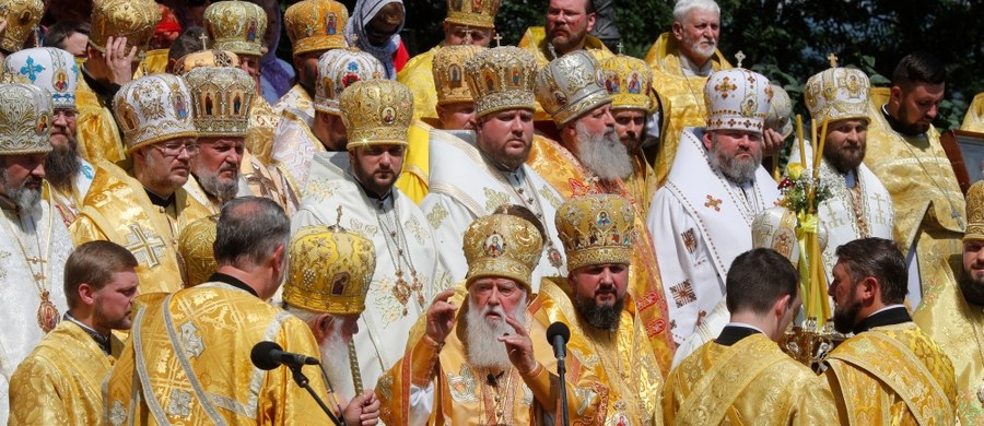 Arcybiskup symferopolski i krymski Cerkwi Prawosławnej Ukrainy Klemens został dziś zatrzymany na dworcu w Symferopolu na Krymie. Planował jechać do Rostowa nad Donem na proces najmłodszego ukraińskiego więźnia politycznego, Pawła Hryba. Klemens został wyznaczony, by przewodniczyć nowo utworzonej Prawosławnej Misji Pomocy Ofiarom Łamania Praw Człowieka i Osobom Pozbawionym Wolności.