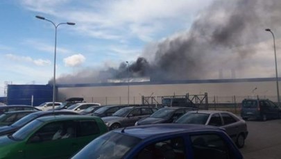 Złotoryja: Wybuch i pożar w fabryce. Opublikowano film z momentu eksplozji 