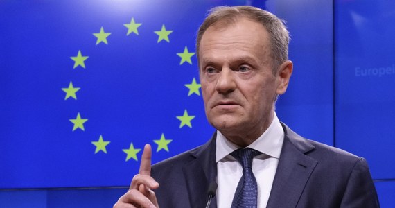 Przewodniczący Rady Europejskiej Donald Tusk ostrzegł przed niebezpieczeństwem zewnętrznych ingerencji w majowe wybory do Parlamentu Europejskiego. Jako przykład takich wcześniejszych ingerencji podał referendum w Wielkiej Brytanii w sprawie brexitu.