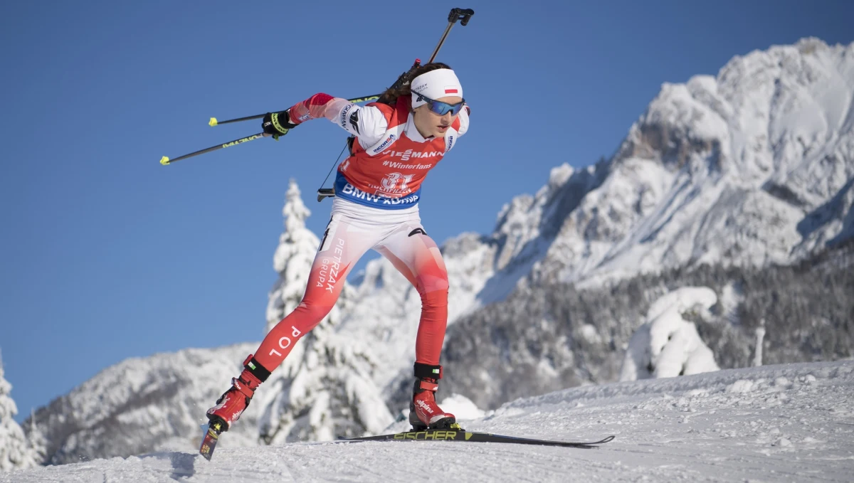 Jutro w szwedzkim Ostersund rozpoczynają się biathlonowe mistrzostwa świata. Największe szanse na medal wśród naszych reprezentantek ma Monika Hojnisz, która w tym sezonie Pucharu Świata spisuje się bardzo dobrze i w klasyfikacji generalnej zajmuje siódme miejsce. Niespodziankę może sprawiać też wicemistrzyni świata juniorów w sprincie Kamila Żuk. O celach na nadchodzące Mistrzostwa Świata, a także o tym dlaczego w kadrze znalazła się Magdalena Gwizdoń - z prezes Polskiego Związku Biathlonu Dagmarą Gerasimuk rozmawiał Wojciech Marczyk z redakcji sportowej RMF FM. 