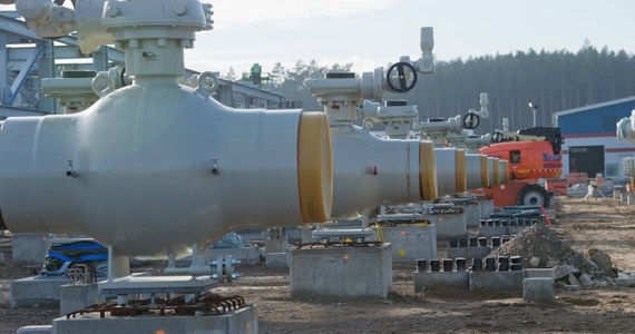 1 stycznia 2020 roku przez Nord Stream 2 popłynie rosyjski gaz do Niemiec. Rosyjski koncern Gazprom ogłosił, że jedna trzecia gazociągu jest już gotowa. Na dnie Bałtyku ułożono do tej pory ponad 800 kilometrów rur, które składają się na dwie nitki gazociągu. 