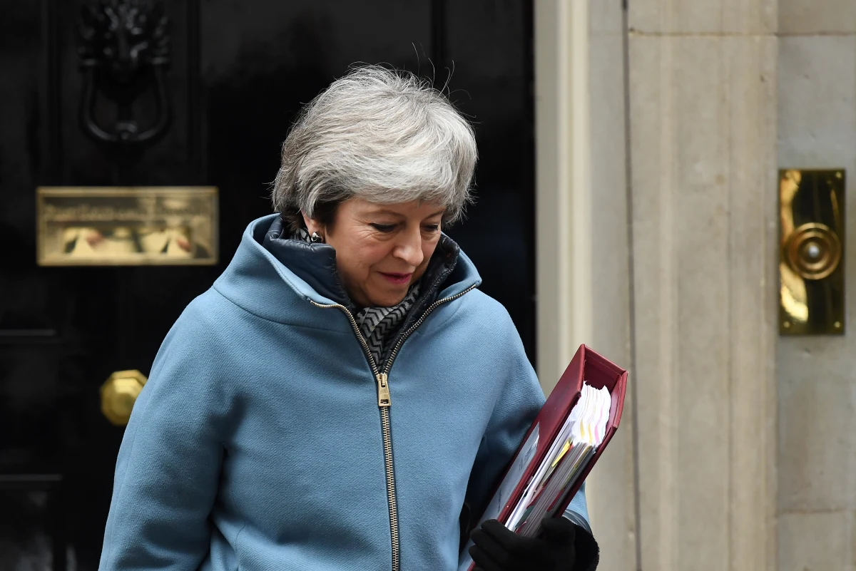 "Macie czas do piątkowego wieczoru". Bruksela wzywa Londyn do przedstawienia alternatywnych propozycji, które przerwałyby impas w rozmowach o brexicie. Już w przyszłym tygodniu brytyjska Izba Gmin ponownie zagłosuje nad - już raz odrzuconym - 
porozumieniem, które precyzuje warunki wyjścia ze Wspólnoty. Wielka Brytania ma opuścić Unię Europejską 29 marca. 