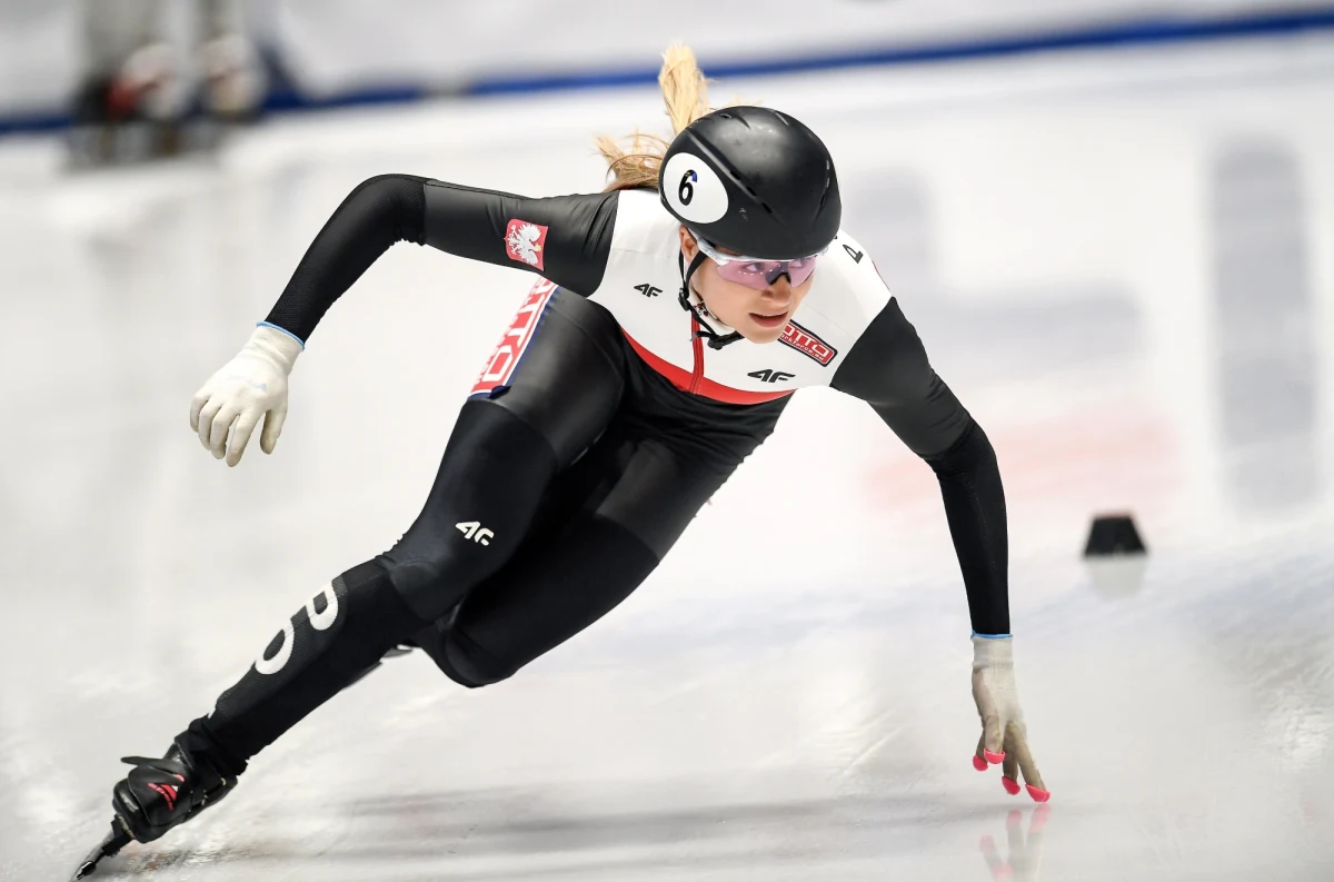 Jutro w Sofii rozpoczną się Mistrzostwa Świata w short-tracku. Liczymy oczywiście na Natalię Maliszewską, która w tym sezonie zdominowała rywalizację na dystansie 500 metrów. Zdobyła Puchar Świata i wywalczyła Mistrzostwo Europy. Teraz jest szansa na kolejny sukces, choć jak zwykle w tak trudnej dyscyplinie o medal będzie ciężko.