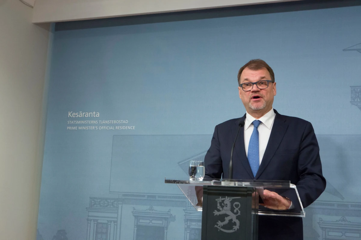 Rząd Finlandii podał się do dymisji po tym, jak  komisje parlamentarne odrzuciły  reformy świadczeń socjalnych i opieki zdrowotnej. Prezydent Sauli Niinisto poprosił gabinet o pełnienie obowiązków do czasu powołania nowego rządu.