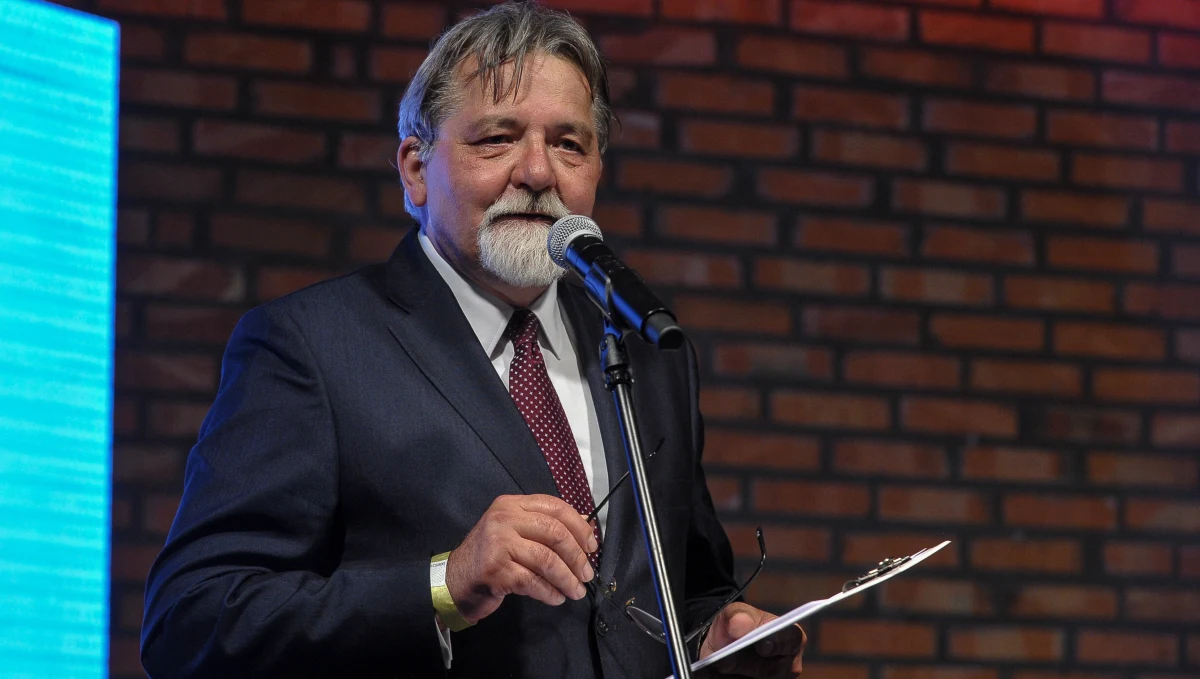 Znany z tzw. taśm Kaczyńskiego kuzyn prezesa PiS Grzegorz Tomaszewski w stanie wojennym pracował przy tajnym projekcie dla armii PRL. "Wszyscy uczestniczyliśmy w systemie" - mówi Onetowi  Tomaszewski.