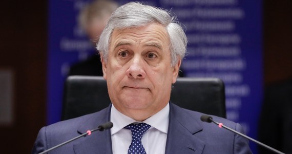 Brexit może zostać opóźniony, ale tylko o kilka tygodni - powiedział przewodniczący Parlamentu Europejskiego Antonio Tajani w wywiadzie dla niemieckiej grupy medialnej Funke, który ma dziś zostać opublikowany. Jego zdaniem należy zapobiec "chaotycznej katastrofie" w Unii Europejskiej.