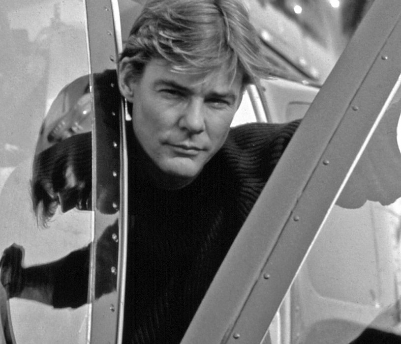 Jan-Michael Vincent, znany z roli głównej w serialu z lat 80. "Airwolf", zmarł wskutek ataku serca. Miał 74 lata.